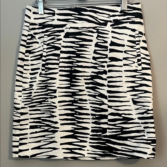 Banana Republic Trina Turk Zebra Print Mini Skirt Size 2 - Picture 4 of 16